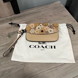 Coach Clutch with Tea Roses - Beechwood/Black Copper Style 58181